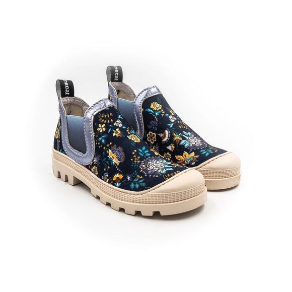 sold out! vaddia izzy navy floral sneakers us 6.5 retail $199 - Picture 9 of 11